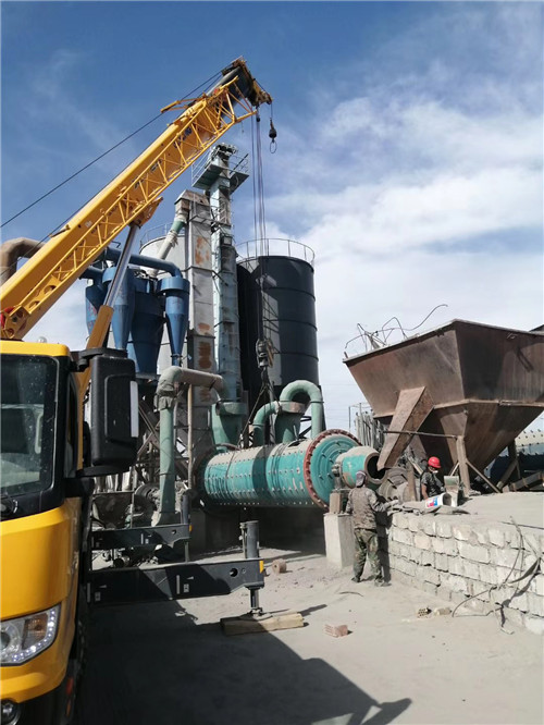 沈北新区设备搬运等各类工程项目中，吊车起着关键作用