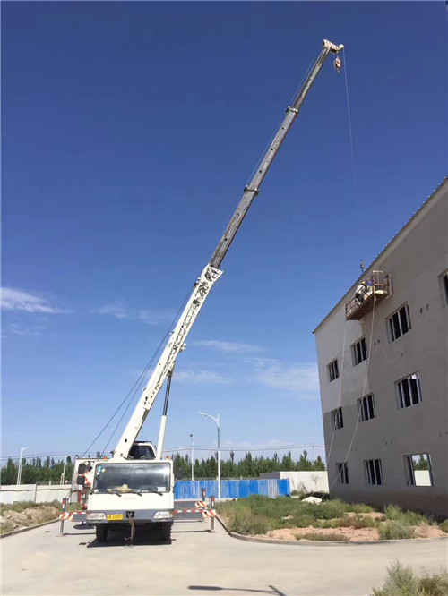 沈北新区“轻装强干”—— 吊车的 “轻量化臂架” 技术